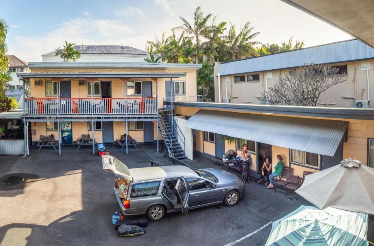 Castaways Backpackers Cairns Hostel Exterior foto